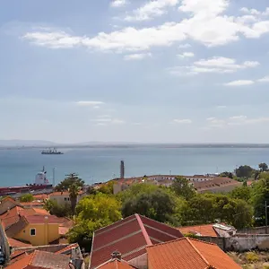 Flh Beato River View With Balcony Apartment