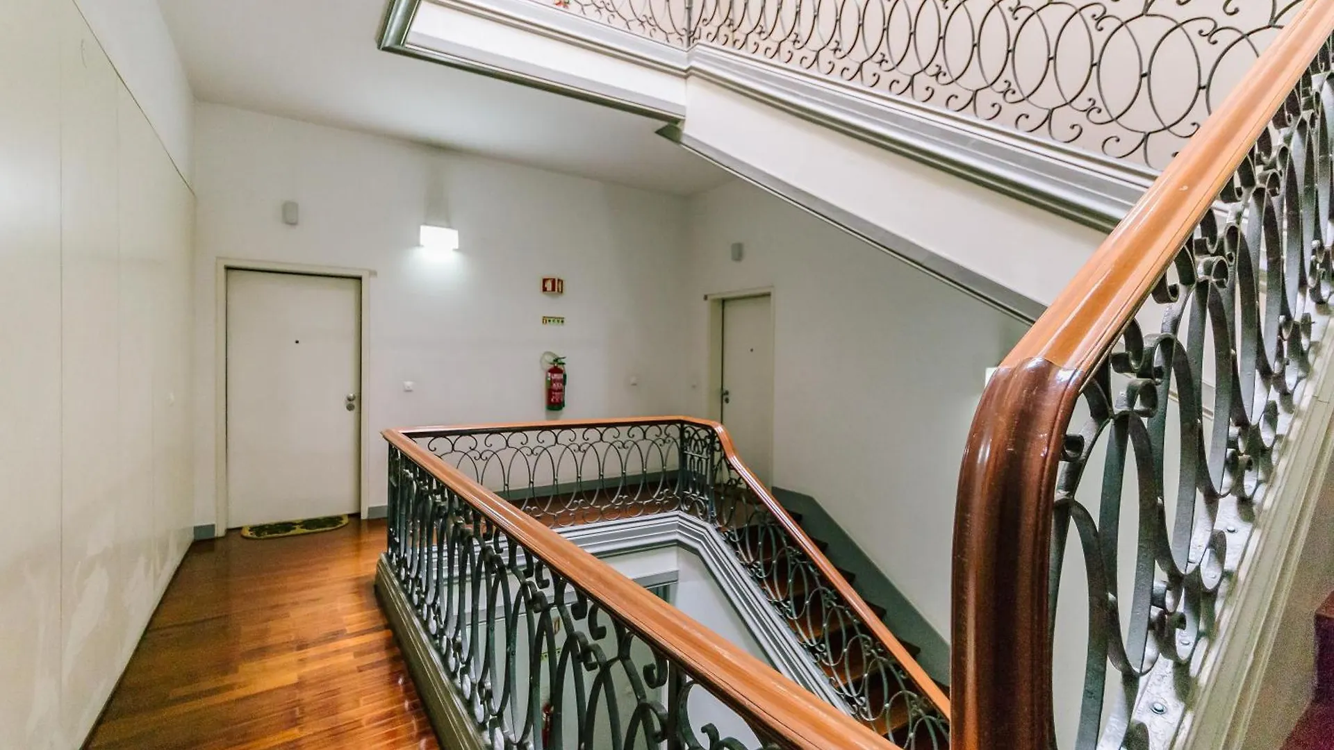 Chiado 2 Bedroom Elegant Apartment Lisbon Portugal