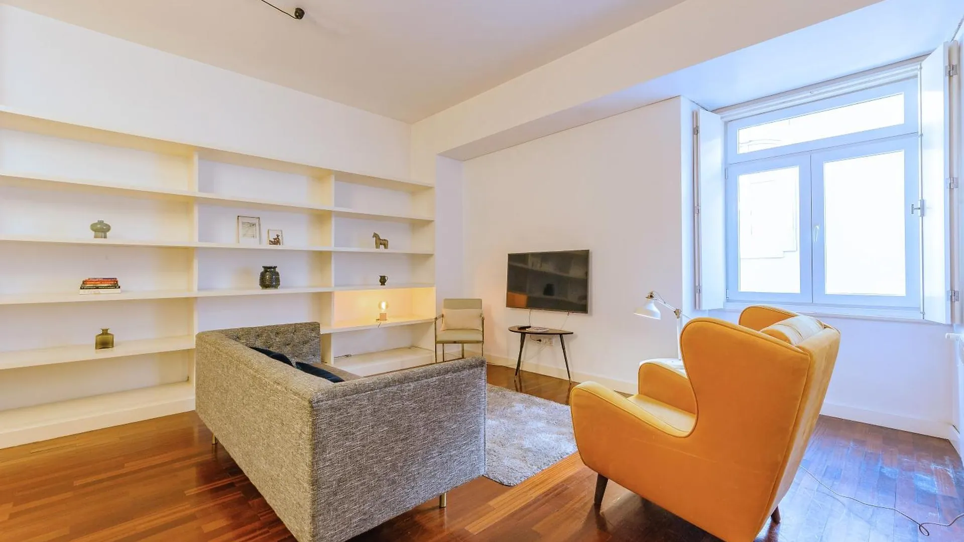 Chiado 2 Bedroom Elegant Apartment Lisbon 0*,  Portugal