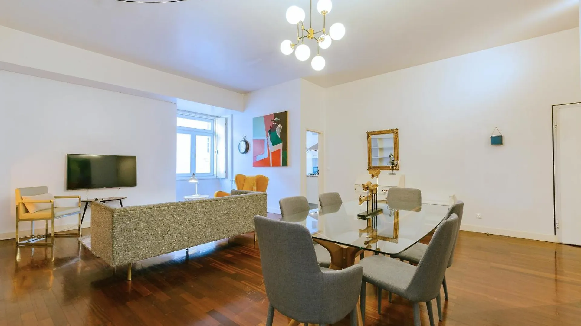 Chiado 2 Bedroom Elegant Apartment Lisbon