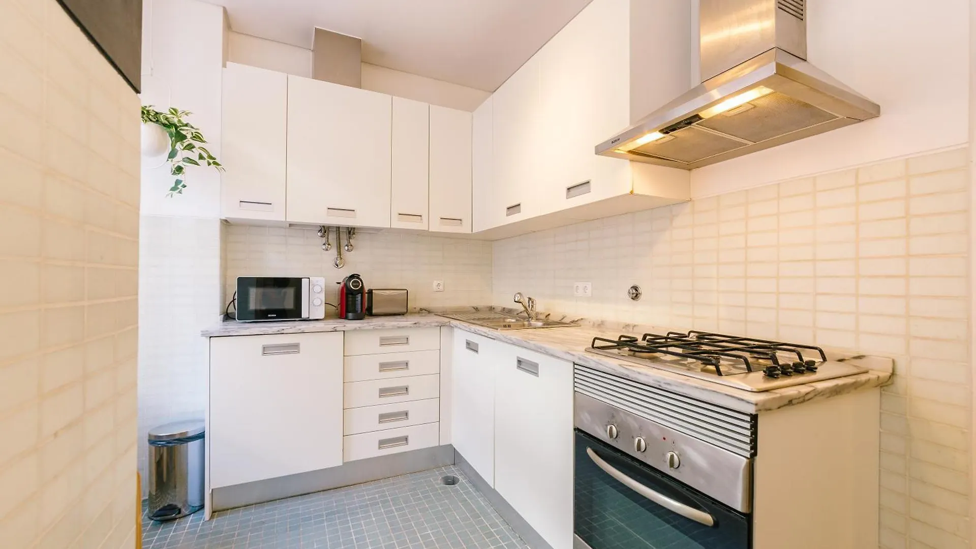 Chiado 2 Bedroom Elegant Apartment Lisbon