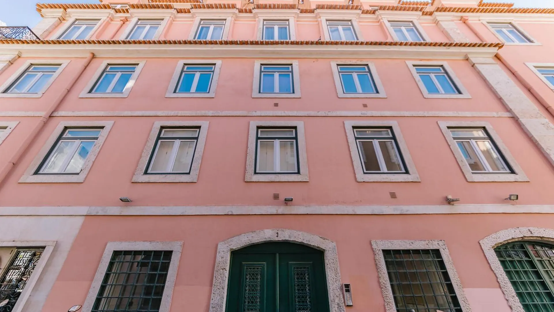 Chiado 2 Bedroom Elegant Apartment Lisbon